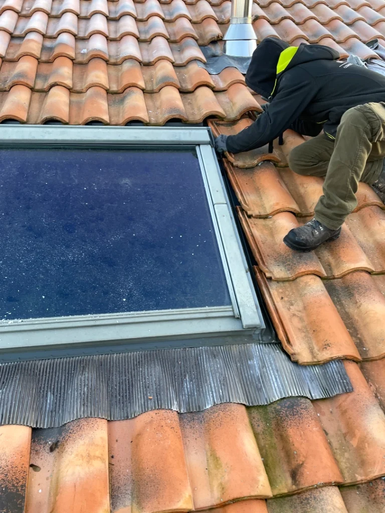 Pose fenetre de toit etape2