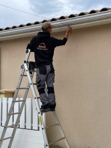 Travailler sur un escabeau stable